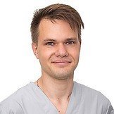 Врач Брюхов Максим Александрович