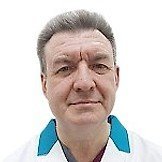 Врач Гусельников Вячеслав Эдуардович