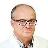 Врач Калугин Петр Евгеньевич