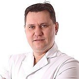 Врач Шленсков Роман Петрович