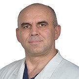 Врач Титов Николай Викторович